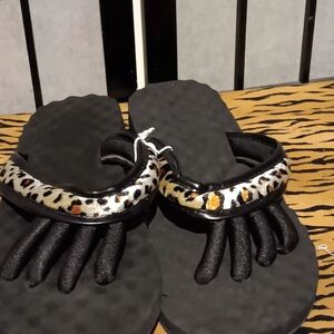 Leopard Accent Black Flip Flops